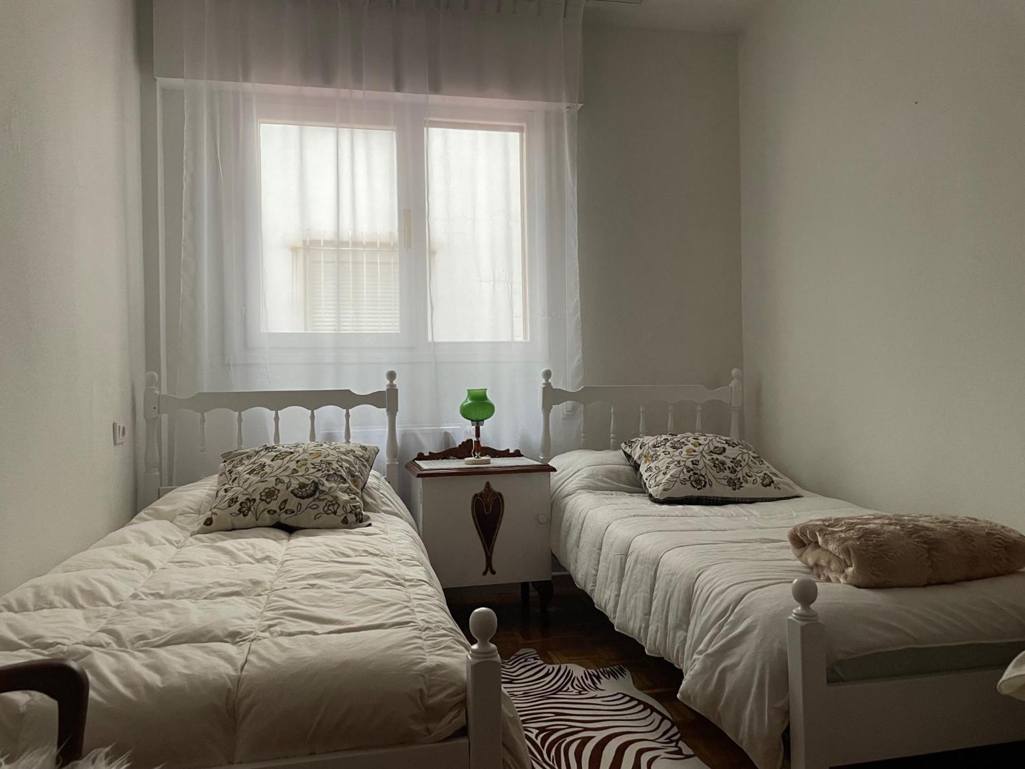 Centrico Piso En Calle Floranes Appartement